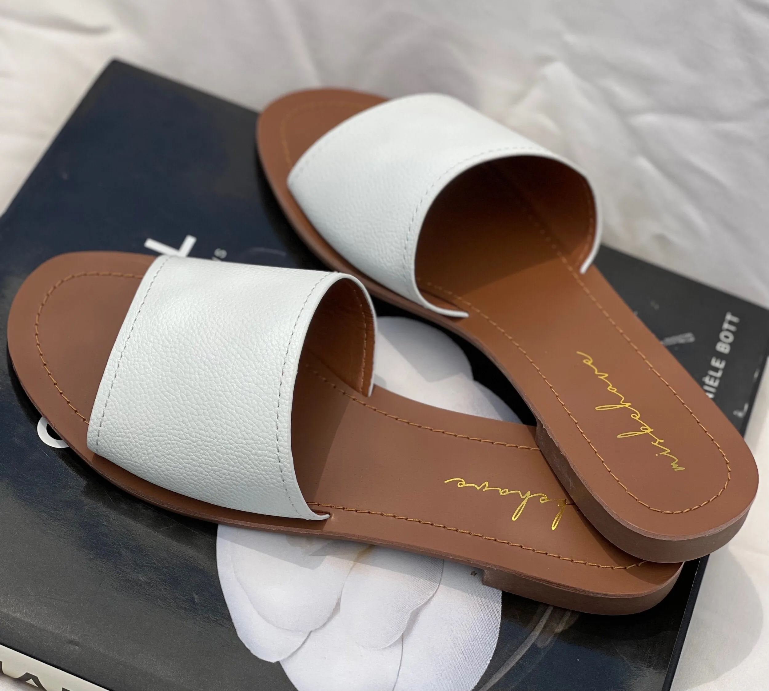 Luna Leather Slides