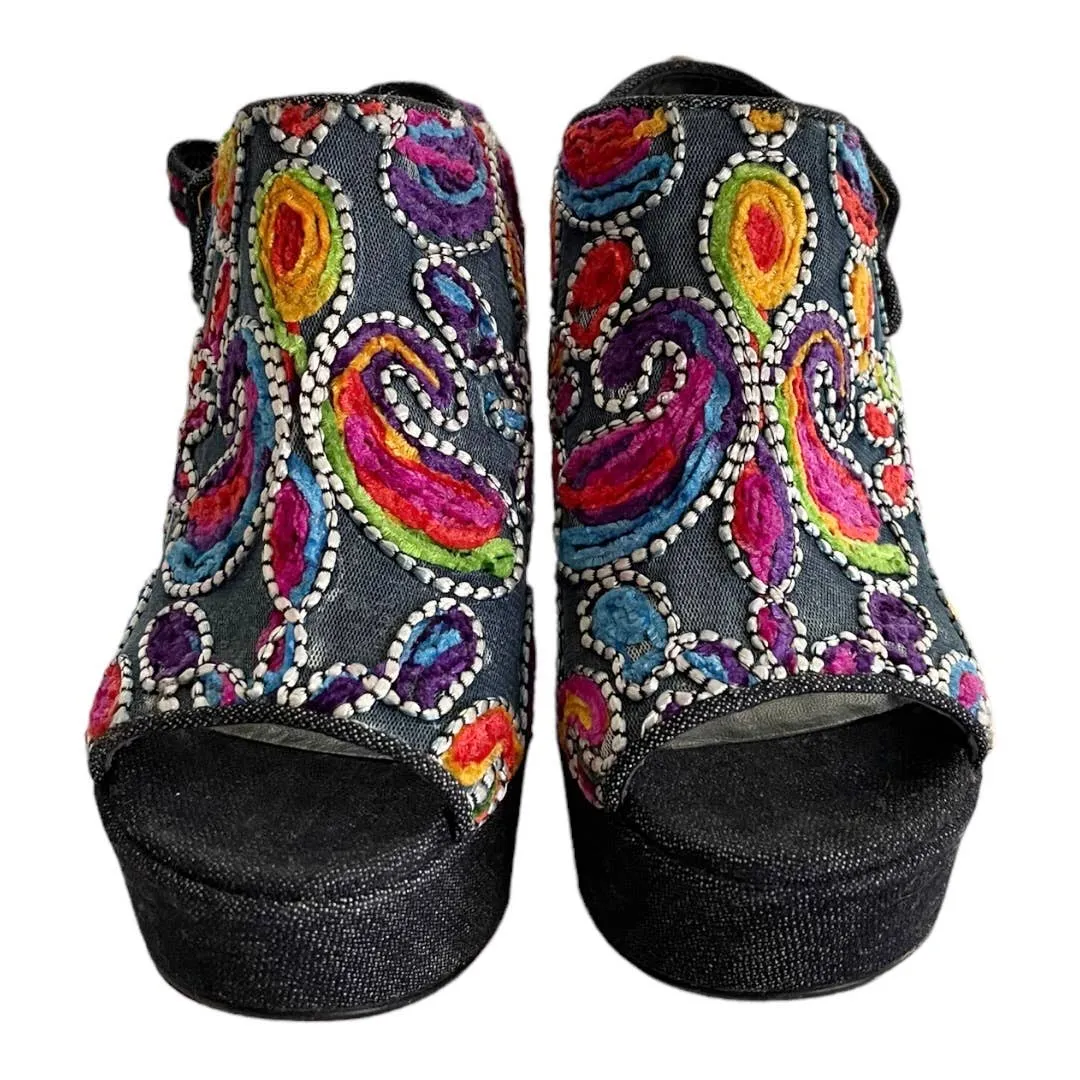 Stuart Weitzman Hand Embroidered Denim Wedge Sandals Shoes Size 9